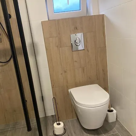 Nella Foresta * 오스트로보