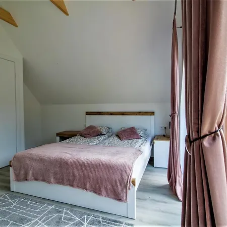 Nella Foresta * 오스트로보